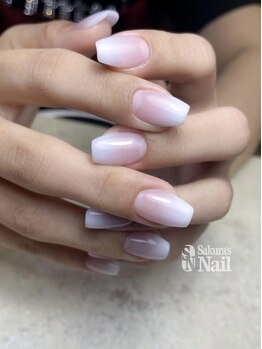 サクラズネイル 警固店(Sakura's nail)の写真/【オフィスでも浮かない◎】シンプルだからこそ技術が光るネイル★スピーディーな施術とモチの良さが人気！