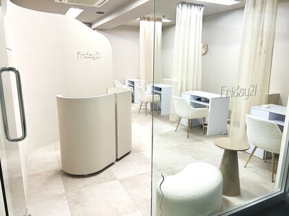 フライデートゥエンティーワン(Friday 21)の写真