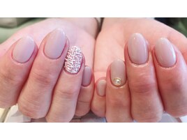 ツィードネイル