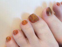 コナ(KONA)/シンプルで抜け感のある爪先