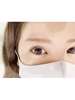 ナチュラル上品な目元にしたい