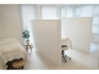 アリスラッシュ 溝の口店(Alice lash)/店内【施術ベッド】