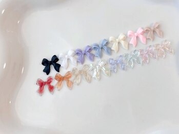 ティーアンドビー ネイルスタジオ(T&B NAIL STUDIO)の写真/＜韓中国パーツアートコース¥4980～＞学生や社会人の女性の味方◎お洒落で可愛いパーツを豊富にご用意！