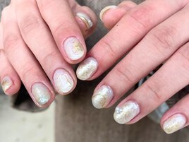 ホワイトニュアンスネイル