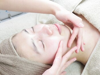 ベルカラット(Bell Ct)/【フェイシャルマッサージ】