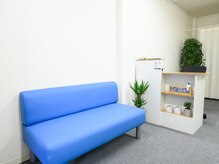 縁の雰囲気（広々ゆったりくつろげる待合室【鍼灸/肩こり/腰痛/痛み/南浦和】）