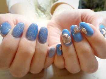 アミュリー ネイル アトリエ(Amury nail atelier)/アシメ トレンド メタリック