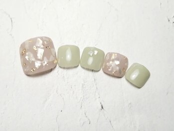 フレイムス アイラッシュ アンド ネイル(FRAMES)/シェルフット