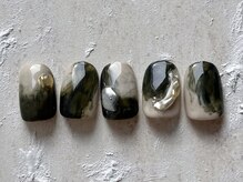 エールルーム 中目黒(aileroom)/もやっとモスグリーン