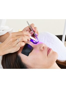 ナチュラル上品な目元にしたい