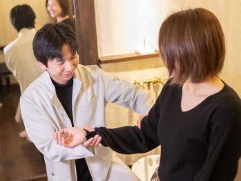 整体院ヒカリノキュウジツ 鹿沼店/腕が首の不調になりうる