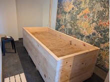 ゆるも(YURUMO)の雰囲気（酵素風呂２槽あり、半個室で自分だけのリラックス空間です♪）