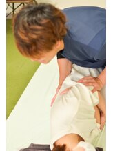 カイロプラクティック由 柏崎店/カイロプラクティック施術風景