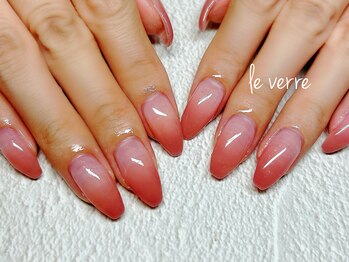 ルヴェール 久屋公園(le verre)/グラデーションネイル