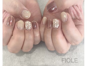 フィオル(FIOLE)/6月のマンスリーデザイン♪