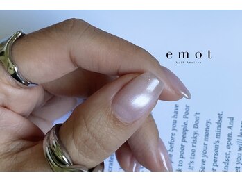 エモット(emot)/マグネットネイル
