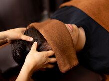 アジエスタ 枚方店(ASIESTA)/ドライヘッドスパでツボを刺激♪