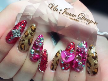 アン ジョーヌドラゴ/キラキラ☆レオパードネイル