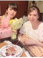 加圧ビューティーサロン スタイル エム(beauty salon style M) 先生とツーショット♪素敵なお花(^-^)