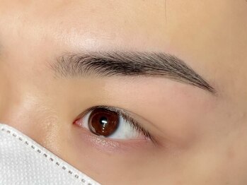 トリガー 大阪(TRIGGER)の写真/一人一人の骨格や雰囲気に合わせて黄金比の美眉をご提案◎眉を整え、清潔感のある爽やかなお顔へ導きます♪