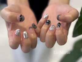 黒ミャクミャクネイル