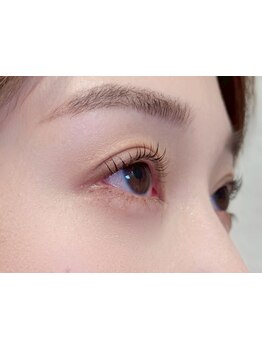 ナチュラル上品な目元にしたい