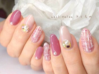 ロングネイルも◎乙女ツイード