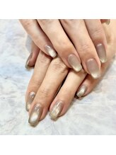 ネイルアイサロンアンドスクール リッカ(Lycka)/マグネットネイル/グレージュ