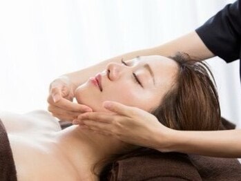 スワロ(suwaro)の写真/【40代からの本気の肌質改善】たるみ・くすみ・ほうれい線に◎若々しい印象へ導くフェイシャルケア◇