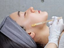 ハリウッドブロウリフト ワクシー 新宿西口店(HOLLYWOOD BROW LIFT WAXYYY.)の雰囲気（技術勝負!多種類のオーガニックワックスで痛みの少ない顔脱毛♪）