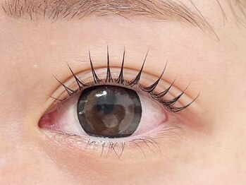 ビューティーサロンアイズ 三宮店(Beauty salon  Eye's)の写真/【美容液コーティン付き！上まつ毛パーマ¥3300～】ナチュラル派の方に★パーマで毎朝のビューラーいらず！