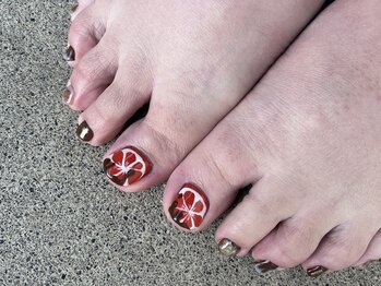 エヌ(N)/フルーツ×チョコフットネイル