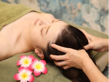 フィトラボ(PhytoLab)の写真/【悩み毎に40種のアロマからブレンド】歴25年の講師が施す<極上全身ボディ&ヘッド120分¥12,650>