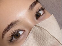 盛りすぎないのに可愛い◎束感マツエク