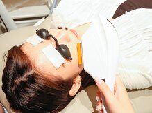 プラスビーセルフ(+b self)/HBLと光フェイシャルの同時施術