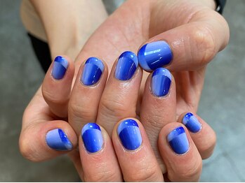 カーティシーネイルズ(curtisii NAILS)/縦グラデーションフレンチ