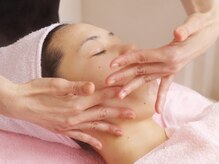 アンプルミエ(en premier)/《フェイシャルマッサージ》