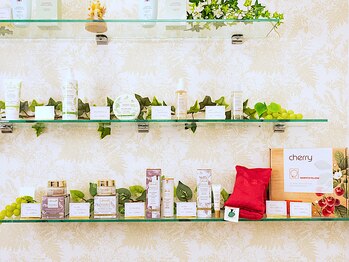 リンパの女神 シェラトン舞浜店/商品棚　至極の癒しをご家庭でも