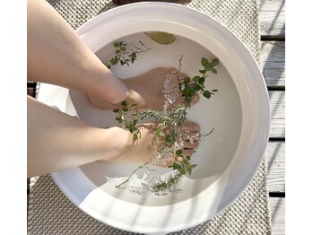 シグサ 横浜(SIGUSA)/足浴にはオーガニックハーブを