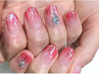 ネイルパキラ(nail pachira)/シンプル&ゴージャスなカラグラ