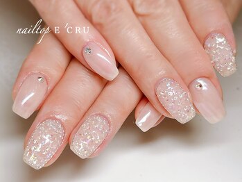 ネイルトップエクル(nail top E CRU)/