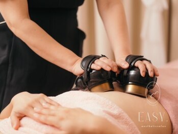 イージー(EASY)の写真/【特許製品◎】EMS×超音波×キャビテーションの同時出力★ぜい肉が多い人、ごっそり落としたい人にお勧め!