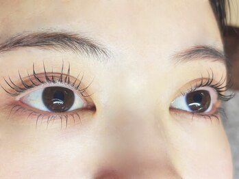 ベルベットアイズ 西宮北口(Velvet eyes)の写真/《まつげパーマ×エステで理想のお目元へ＊》年齢によりまぶたが落ちてきた、目が開きづらく感じてきた方に