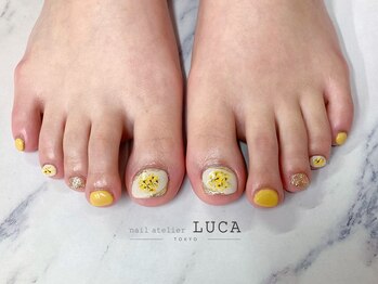 ネイルアトリエルカ(nail atelier LUCA)/W-642　大人可愛いミモザフット
