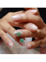 ルスリール(Le Sourire)/ビジューネイル