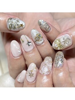 ソラール(SOLAR)/ゴールド☆キラキラ冬ネイル