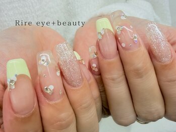 春ネイル　バターイエローネイル