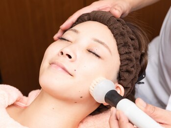 キュア アンド ケア ラボ タカハシ(TAKAHASHI )/カウンセリングは重要な時間です