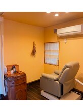 アンジュールの家(unjour no ie)/サロン内観