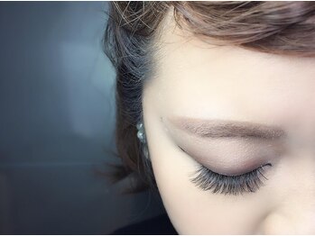 ヴィーナ 山口店(Vina)/理想に合わせて目元をデザイン